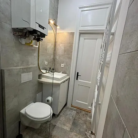 Apartment Premium Quiet 2br Brand New Flat In The Heart Of The Budapest